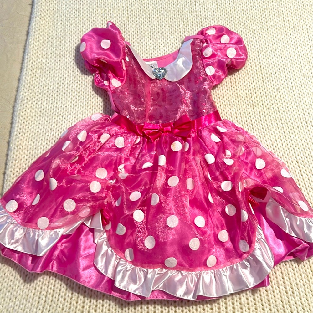Girl Minnie Mouse costume